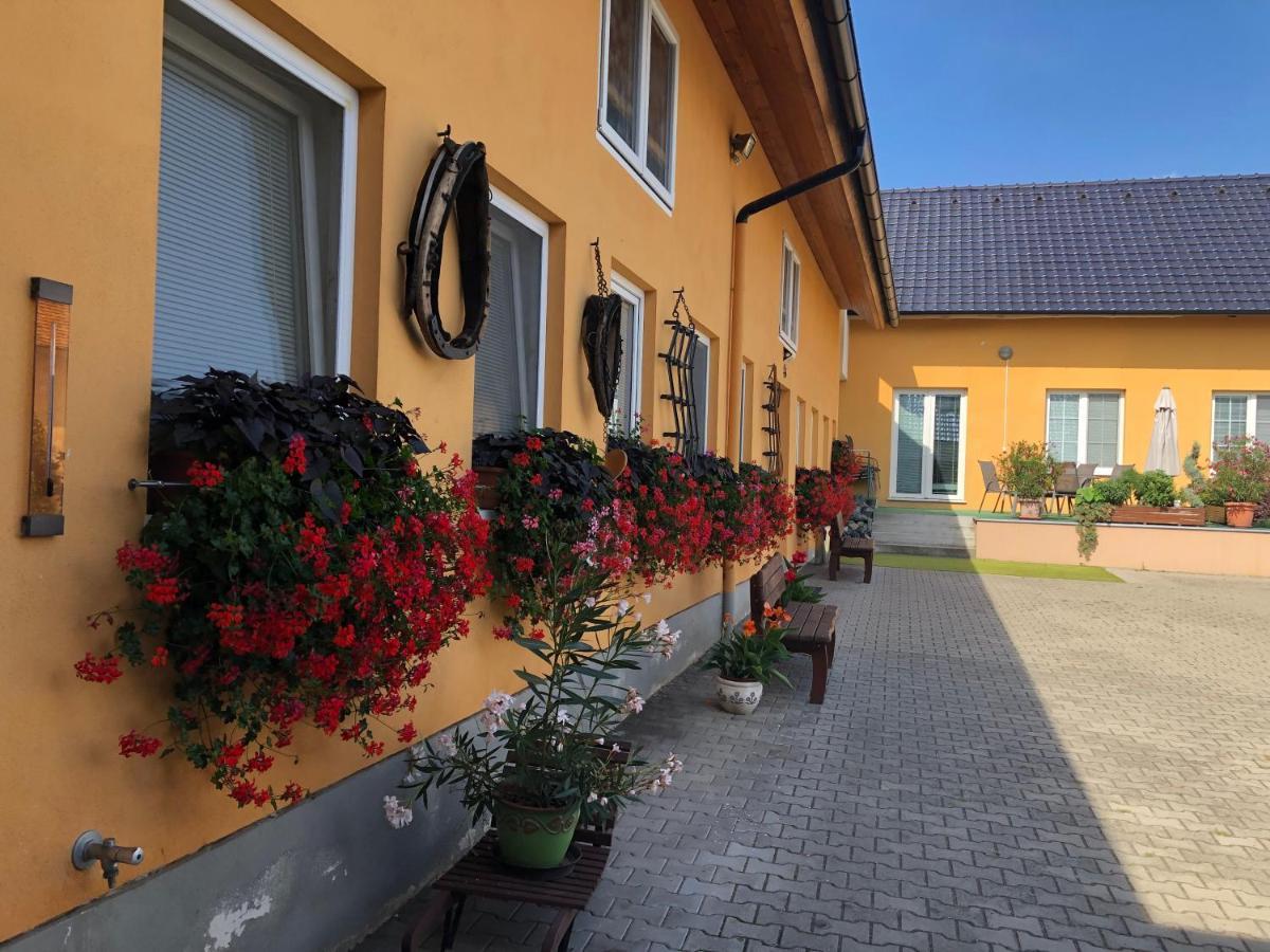 U Fousáče Hrabětice Exterior foto